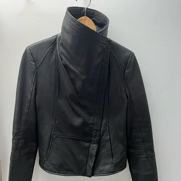 BCBG Genuine leather jacket - Picture 2 of 4